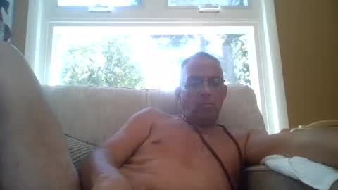 Snapshot of sundawg420 chatting on 4, 8, 2026 sundawg420 online show from 4, 8, 2026