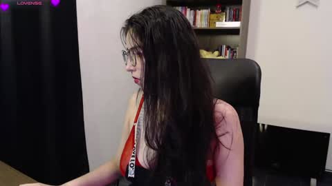 Snapshot of sunflower_uwu chatting on 3, 12, 2024  violetta  online show from 3, 12, 2024