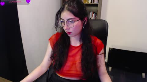 Snapshot of sunflower_uwu chatting on 7, 2, 2025  violetta  online show from 7, 2, 2025