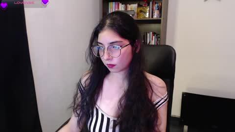Snapshot of sunflower_uwu chatting on 9, 2, 2025  violetta  online show from 9, 2, 2025