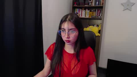 Snapshot of sunflower_uwu chatting on 8, 10, 2025  violetta  online show from 8, 10, 2025