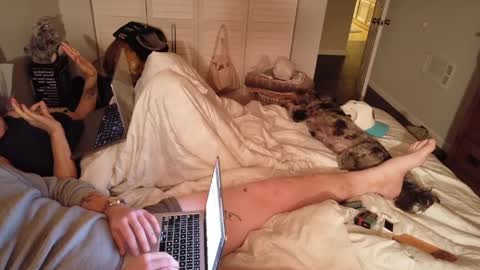 sunnicalicouple online show from 30, 5, 2026