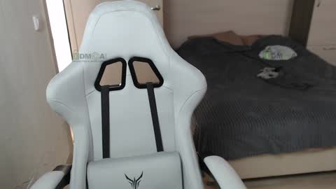 Alice and Sergey online show from 5, 2, 2025