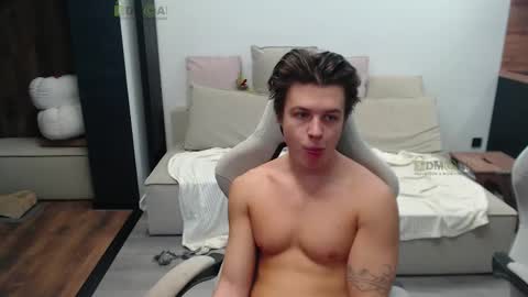 Alice and Sergey online show from 25, 11, 2025