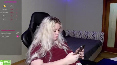 Snapshot of sunny_mood chatting on 4, 1, 2025 sunny mood online show from 4, 1, 2025