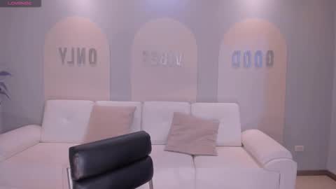 Sunny Rivers online show from 3, 10, 2025