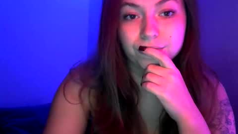 Snapshot of sunset_li chatting on 11, 11, 2025 Lisa online show from 11, 11, 2025