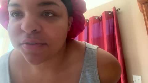 Snapshot of sunsh1n3gurl chatting on 18, 5, 2026 sunsh1n3gurl online show from 18, 5, 2026