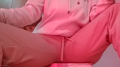 Annie online show from 4, 12, 2025