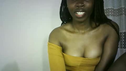 Snapshot of sunshine_g chatting on 7, 4, 2026 Sunshine online show from 7, 4, 2026