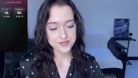 Snapshot of sunshine_j chatting on 18, 11, 2025 sunshine_j online show from 18, 11, 2025