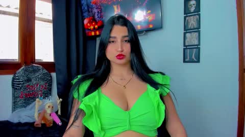 Snapshot of sunshine_uwu22 chatting on 22, 10, 2025 Andrea Rodriguez online show from 22, 10, 2025