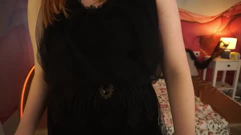 Lola online show from 25, 10, 2025