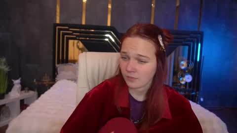 Lola online show from 5, 12, 2025