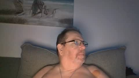 Snapshot of sunspotbaby chatting on 9, 8, 2026 Sunspotbaby online show from 9, 8, 2026