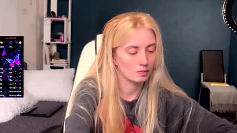 Snapshot of super_peach_stream chatting on 19, 12, 2025 ANNApvt open full info in bio online show from 19, 12, 2025