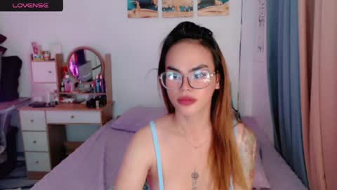 Snapshot of superhotvaleria chatting on 23, 5, 2026 Im val online show from 23, 5, 2026