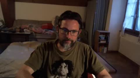 supersquirrel81 online show from 10, 9, 2025