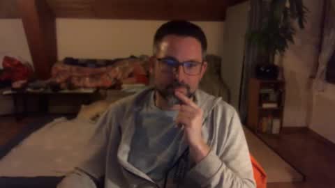 supersquirrel81 online show from 11, 1, 2026