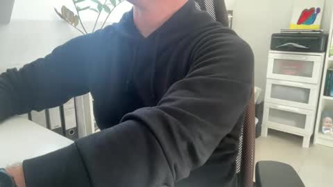 Snapshot of surfstar81 chatting on 15, 12, 2025 surfstar81 online show from 15, 12, 2025