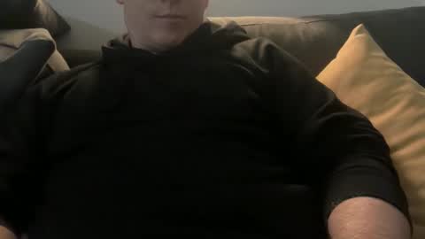 Snapshot of surfstar81 chatting on 11, 1, 2026 surfstar81 online show from 11, 1, 2026