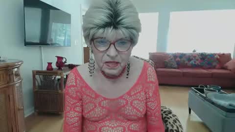 Snapshot of susanandlisa chatting on 27, 3, 2026 sexualsusan online show from 27, 3, 2026