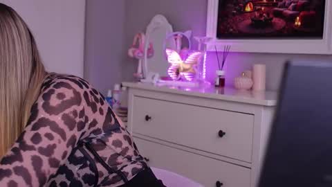 Snapshot of susanjewel chatting on 26, 10, 2025 SusanJewel online show from 26, 10, 2025