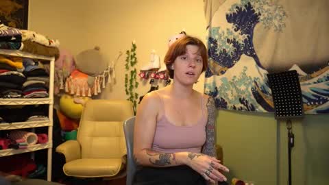   online show from 22, 10, 2025