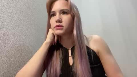 Snapshot of susie_mayson chatting on 23, 11, 2025 susie_mayson online show from 23, 11, 2025