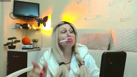 Snapshot of susienoreen chatting on 3, 11, 2025 SusieNoreen online show from 3, 11, 2025