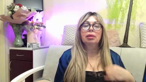 Snapshot of susiexnoreen chatting on 3, 5, 2026 SusiexNoreen online show from 3, 5, 2026
