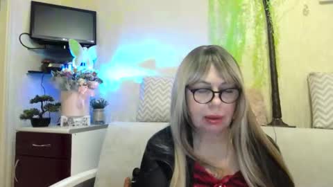 Snapshot of susiexnoreen chatting on 4, 5, 2026 SusiexNoreen online show from 4, 5, 2026