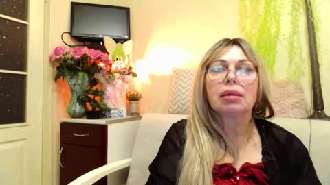 Snapshot of susiexnoreen chatting on 11, 5, 2026 SusiexNoreen online show from 11, 5, 2026