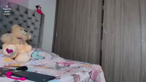 Snapshot of sussidream chatting on 17, 10, 2025 Andrea online show from 17, 10, 2025