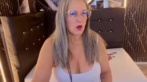 Snapshot of sussy_perez_ chatting on 24, 5, 2026 Sussy online show from 24, 5, 2026