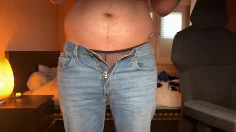 Snapshot of sutlac90 chatting on 8, 11, 2025 sutlac90 online show from 8, 11, 2025