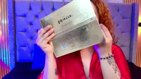 Snapshot of suxan_white chatting on 27, 2, 2026 suxan_white online show from 27, 2, 2026