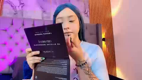 suxan_white online show from 25, 3, 2026