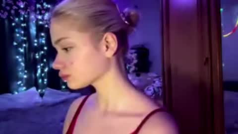 Snapshot of suzannabarmes chatting on 5, 5, 2026 Stacy online show from 5, 5, 2026
