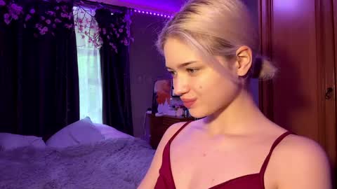 Snapshot of suzannabarmes chatting on 18, 5, 2026 Stacy online show from 18, 5, 2026