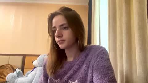Snapshot of suzannetigerino chatting on 1, 5, 2026 Emila online show from 1, 5, 2026