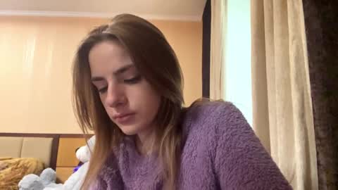 Snapshot of suzannetigerino chatting on 10, 5, 2026 Emila online show from 10, 5, 2026