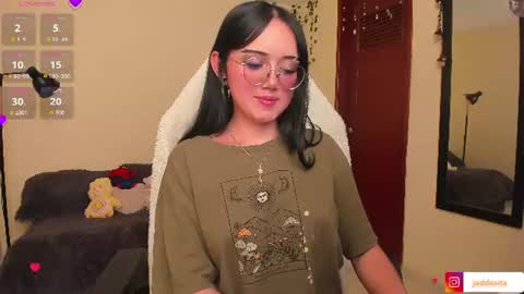 Snapshot of suzumi_ chatting on 13, 7, 2026 Jadde online show from 13, 7, 2026