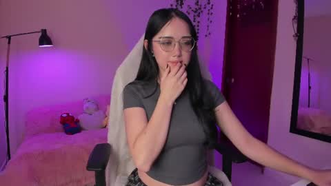 Snapshot of suzumi_ chatting on 31, 7, 2026 Jadde online show from 31, 7, 2026