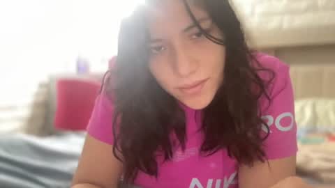 Snapshot of suzyishellawet chatting on 20, 6, 2026 Suzy online show from 20, 6, 2026