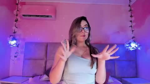 Snapshot of suzylee_ chatting on 16, 6, 2026 suzylee_ online show from 16, 6, 2026