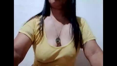 suzzie_hot online show from 3, 2, 2025