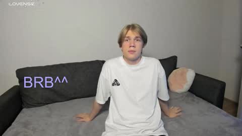 Snapshot of swag_mua chatting on 2, 11, 2025 Swen online show from 2, 11, 2025