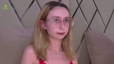 Snapshot of sweatee_fluff chatting on 7, 7, 2026 RACHEL online show from 7, 7, 2026