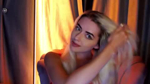 sweeet angelll online show from 22, 7, 2026